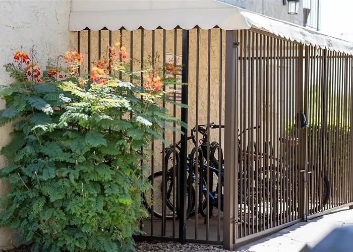 128 Fully Furnished 1br Suite-prime Location Scottsdale