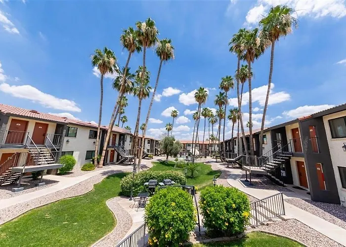 128 Fully Furnished 1br Suite-prime Location Apartment